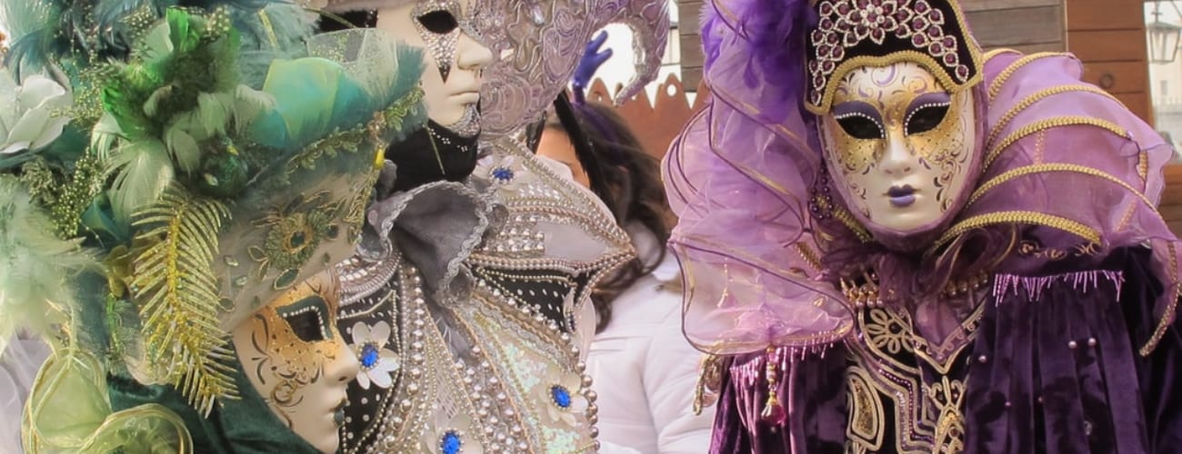 Mardi Gras in Australia: How to Enjoy it with Your Ladyboy Date